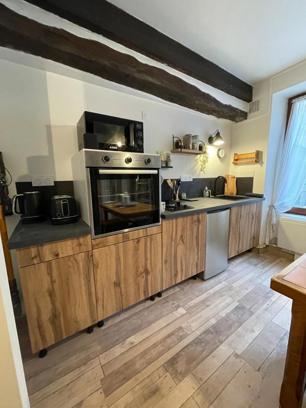 "La Petite Maison" Triplex Au Centre Ville - Les Terres Du Roy Avallon Zewnętrze zdjęcie