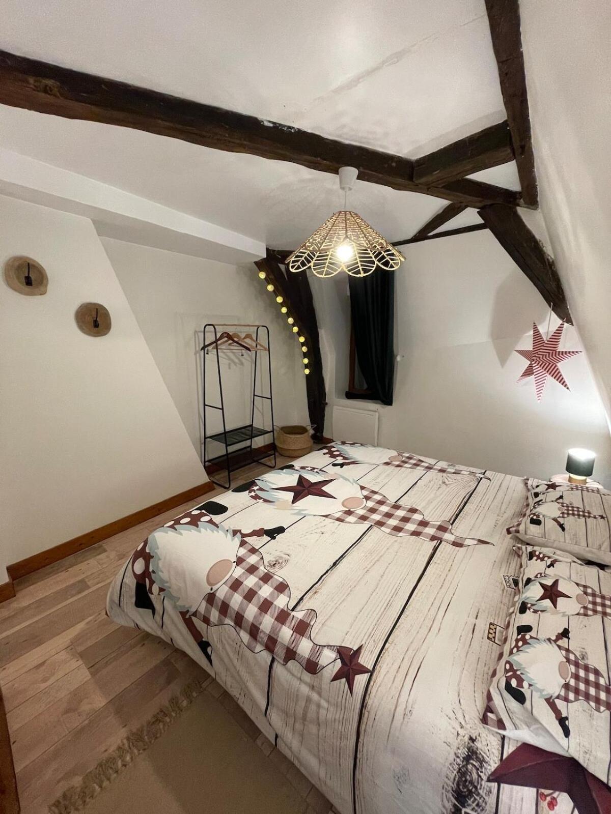 "La Petite Maison" Triplex Au Centre Ville - Les Terres Du Roy Avallon Zewnętrze zdjęcie