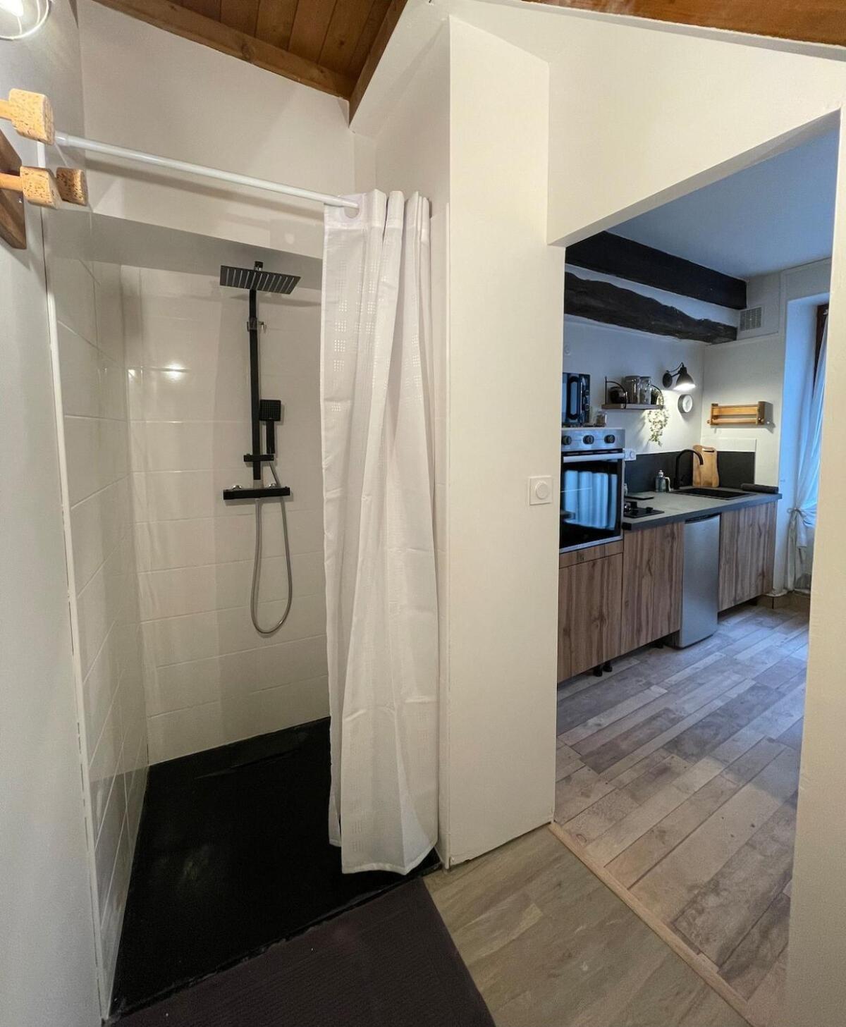 "La Petite Maison" Triplex Au Centre Ville - Les Terres Du Roy Avallon Zewnętrze zdjęcie