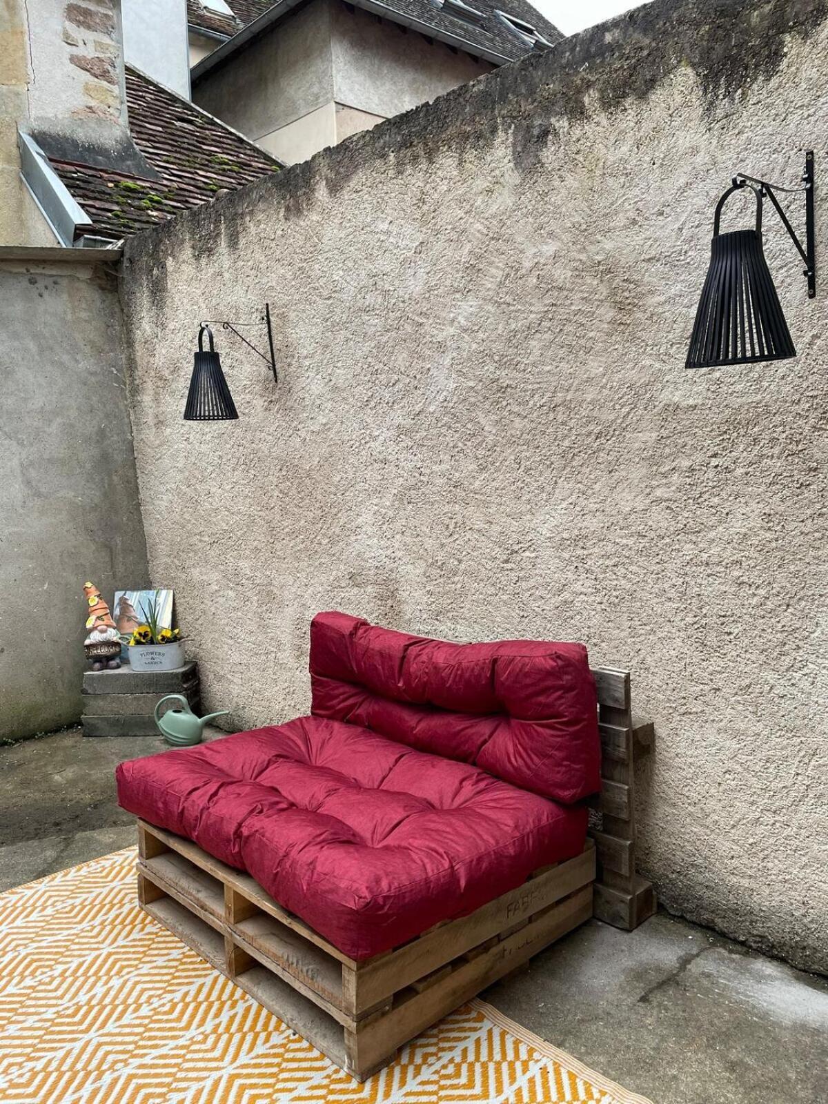 "La Petite Maison" Triplex Au Centre Ville - Les Terres Du Roy Avallon Zewnętrze zdjęcie